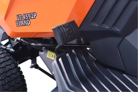 Газонокосилка бензиновая самоходная с сиденьем (райдер) ELAND LT-4510P