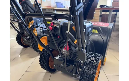 Снегоуборщик бензиновый RATO RT0722